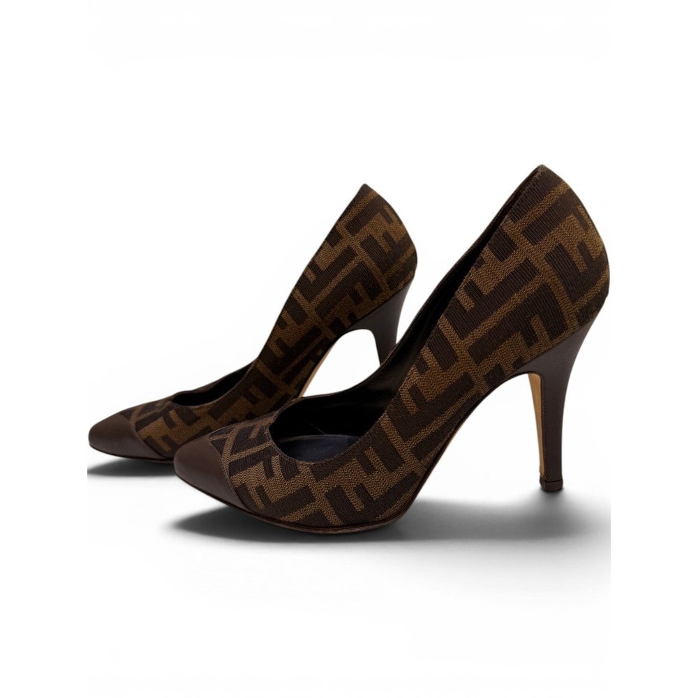 Fendi Zucca Print Monogram Canvas Pointed Toe Pumps Brown Leather Cap Toe 37
